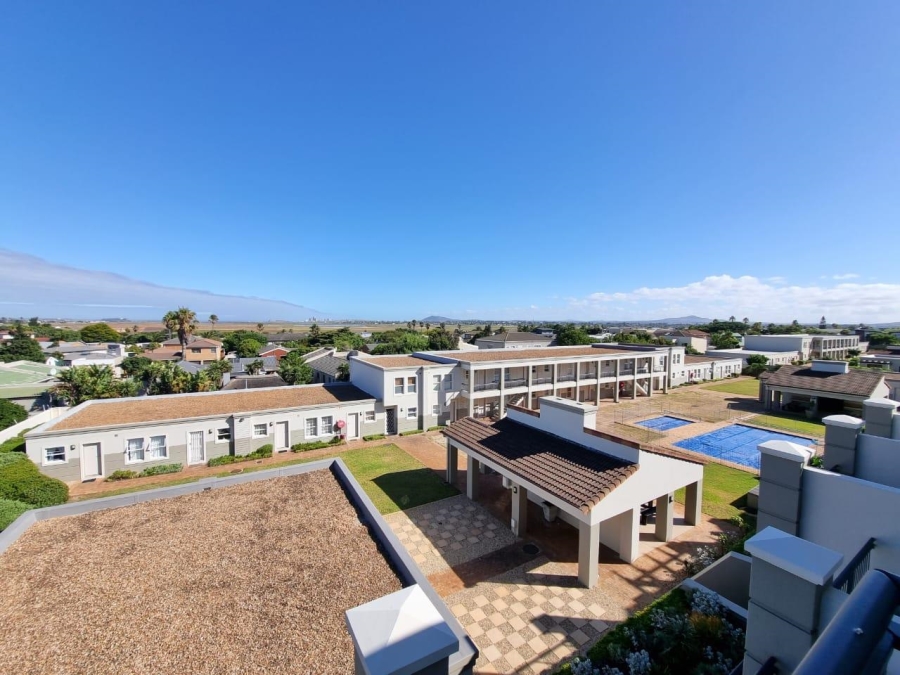 To Let 2 Bedroom Property for Rent in Royal Ascot Western Cape